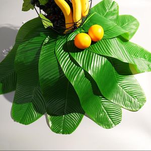 Dekorativa blommor kransar vattentät konstgjorda tropiska gröna växter banan palmträd lämnar el trädgård parti bröllop dekoration bord m