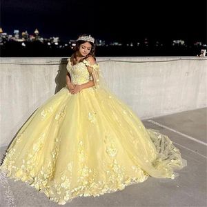 Gul 2022 Quinceanera -klänningar med wrapblomma från axeln spets applicerade bollklänningar söta 15 vestidos 16 prom klänning