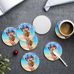 UpetStory Sevimli Gözlükler Zürafa Baskı ERers İçecek Özel Yuvarlak Mutfak Takım Pedi Isıya Dayanıklı Placemat 6pcsset 220707