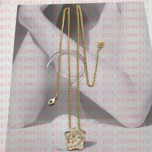 Fashion Designer Necklace V Letter Pendant Banshee Medusa Head 18K Gold Plated Womens VE4