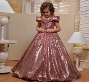 Nyårs Rose Gold -paljetter Flower Girls Dresses For Wedding Off Shoulder Cap ärmar Första nattvardsklänning Kids Prom Dress Girls Pageant GOWNS BC13062