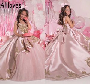 Rosa Satin Puffy Prinzessin Ballkleid Formelle Party Geburtstagskleider für Kinder Kleinkind Spaghettiträger Spitzenapplikationen Perlen Große Schleife Blumenmädchen Festzug Kleider CL0424