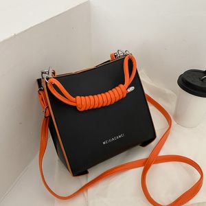 ショルダーバッグデザイナーシンプルなファッションハンドバッグヒットカラーレディースワンショルダーメッセンジャーLVS財布バッグ