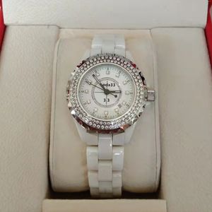 H0967 Diamond Factory Sale Watch Watch klasyczny styl luksusowy moda lady biała czarna ceramiczna ceramika mm zegarki wysokiej jakości ręki kwarcowe dla kobiet
