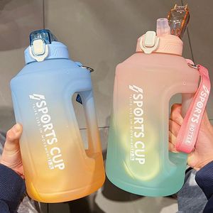 Hurtownia 4 kolorów Butelka wody duża pojemność 50 uncji 78 uncji sportowe kubki plastikowe z słomką DHL