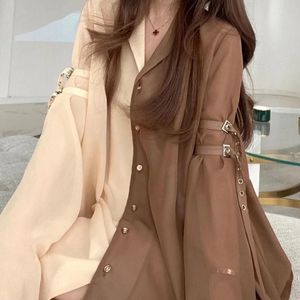 Kvinnors blusar skjortor Sunscreen mode toppar koreansk kontrast färg v-ringning knapp upp designer långärmad skjorta kvinnor 2022 sommarchiffon