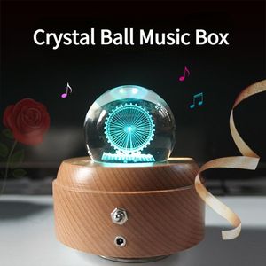 装飾的なオブジェクト図形クリスタルボールミュージックボックスクリエイティブ木製明るい箱回転ベースの誕生日クリスマスフェスティバルギフト