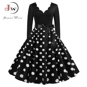 Women Vintage Long Sleeve Christmas Dress Winter Plus Size Swing Elegant Lacework Party Dress Robe Casual Black Print Year 220317