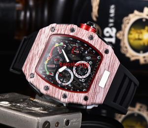 Новые мужские часы Casual Sports Watch Стильные циферблаты Dirgeptaint Silicone Strap Quartz Watches