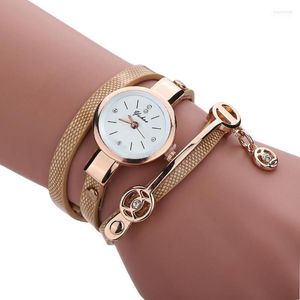 Orologi da polso da donna Casual cinturino in pelle di metallo Orologio distinto al quarzo da donna di fascia alta Semplice quadrante digitale arabo Bracciale elegante Hect22