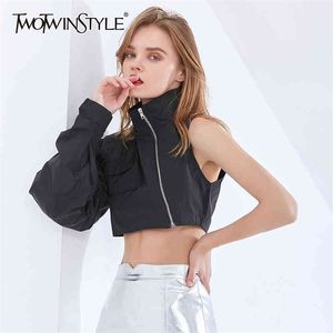 سترة Twotwinstyle غير متناظرة غير متناظرة للنساء ذوي الياقات الطويلة الأكمام المرقعة على سحاب ستار ستريت أزياء الإناث 210517