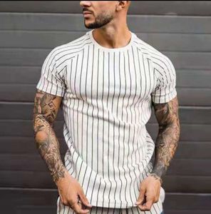 Camisa Del Raglán al por mayor-Summer Men T Shirt Sports Gym O Neck Stripes verticales Vagas cortas Camisetas sueltas Tops Trabajo Impresión