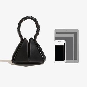 mode axelväska vrid handtagsdekorationen svart design kvinnor handväska väskor