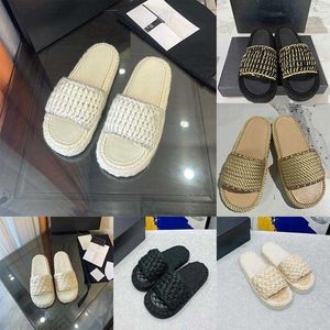 2022 Designer Women Slippers Honey Sandals Fashion Woolen Weaving Shoe Luxury Chain Knit Platform Slippers Breathable Open Toe Slides Ladies