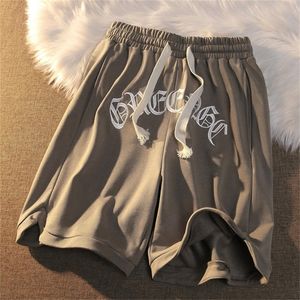 Vintage streetwear brev broderi elastisk midja lös yttre slitage mens shorts sommar avslappnad par fem punkt 220714