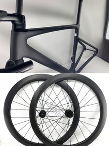 2022 Newest design carbon frameset Bicycle aerodynamics frames ultra light full road bike frame with BSA