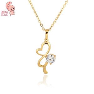 Pendant Necklaces Lovely Jewelry Butterfly Shape Wing Shiny Zircon Necklace Or As A Gift KUNIU D0505