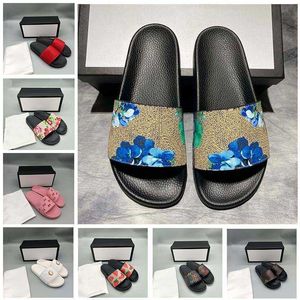 2022 Mens Designers Slides Womens Slippers Fashion Luxurys Floral Clipper Leather Rubber Flats Sandals Summer Beach Shoes Laiders Gear