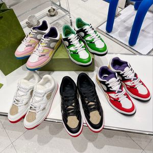 2022 Scarpe casual alte di alta qualità Designer Scarpe da basket traspiranti leggere Fashion Flat Snerakers Stringate antiscivolo Coppie Running Sneaker Luxury Basket Trainers