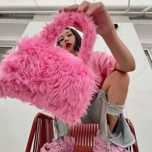 Fluffy Hourglass Bolsas Outono Inverno Moda Versátil B-Em Forma De Ombro Messenger Bag Top Quality Tote Pequeno Designers Black Pink Handbags