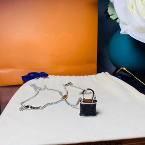 Accessori per gioielli di moda da uomo con ciondolo a forma di serratura con motivo classico di design italiano di alta qualità