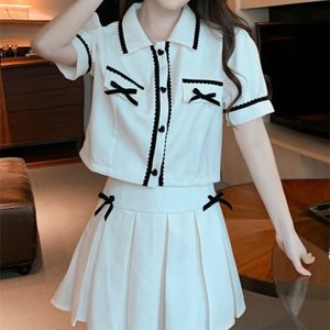 Liten doftdräkt Summer Korean Sweet 2 Piece Set Women Puff Sleeve Crop Top Pleated kjolar Set Fashion Casual kjoldräkter 220521