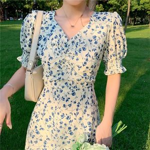 French Style Vintage V-hals Elegant Floral Chiffon Dres Spring Summer Fashion Puff ärmar Slim Long Dress 220516