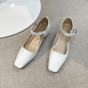 Sandaler eleganta skor kvinna Mary Janes kvinnlig klänning prom pumpar äkta läder fyrkantiga häl handgjorda damer mode skor ankomster och