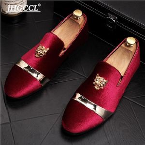 Весна осень новая мужчина кожаная кассовая обувь Man Fashion Slip-On Luxury Emelcodery Losede Leather Shoes Trend Loafers37-48