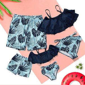 Leaf Family Matching Swimsuit Boatneck Mother Daughter Swimwear Mommy and Me Beach Dress Clothes Outfits Father Son Swim Trunks 220531