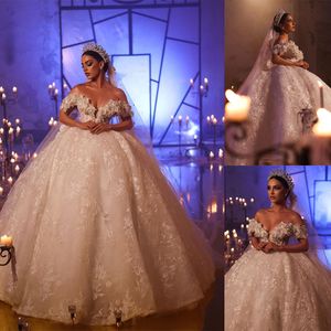 Arabia Princess Ball Gown Wedding Dress 3D Flowers Off Shoulder Luxury Brudklänningar Crystal Bride Robes Custom Made Made