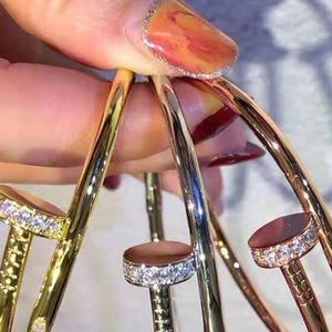 Braccialetti classici Bracciale per unghie Oro Argento Acciaio al titanio Bracciale rigido con intarsio Diamante Amore Oro CZ Bracciali Donna Uomo Gioielli firmati