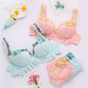 Neue japanische süße Spitzenschultergurt Loli Wind BH Stickerei Bow Girl Damen Göttin BH Set 360 Y200708