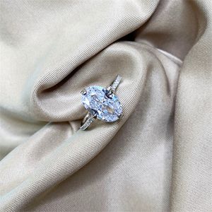 Charme Anel de luxo Tamanho 5-10 Jóias Prata esterlina 925 5A Zircônia cúbica Oval Branco Diamante Alianças de casamento Noivado Propor Alianças de noiva Presente de amigo com caixa