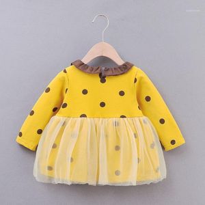 Flickans klänningar 2022 Autumn Winter Born Baby Girls Mesh Kne-Length Dot Dress Clothes Long Sleeve Children Barn 2 3 4 Year 6 9 12 18 Month