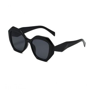 Высококачественные роскошные женщины кошачьи глаза нерегулярные солнцезащитные очки ретро -рамки дизайнер бренд винтажные очки для женщин Мужчины.