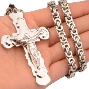 Kedjor Fashion 316 Rostfritt stål Män kvinnor Silver Color Cross Pendant Halsband med 6mm 18-30 tum bysantinsk länkkedja