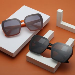 Поляризованные солнцезащитные очки для мужчин и женщин Sun Glasses Mens Womens Trendy с защитой UV400 BY7054