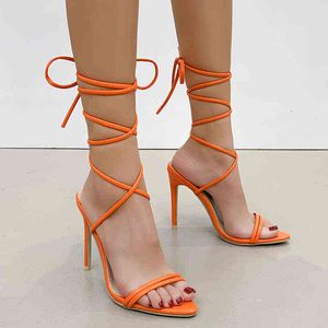 2022 Sommar Mode Orange Ankel Cross Strap Kvinnor Sandaler Sexig Lace Up Square Toe Kvinna Högklackat Party Shoes Y220409