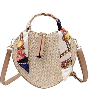 Bolsas de noite Bolsas de lenço de seda brand women ladrinhas de luxo designer de luxo tecendo ombro de praia feminino em forma de coração de alta qualidade bageveni