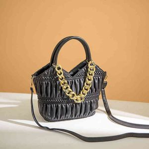 Bolsa de bolsa de corrente grossa dourada novo estilo de moda PU Mulheres Bolsas de mão Tote Bag 220611