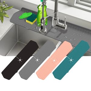 Tappetino per rubinetto in silicone da cucina Lavandino Splash Pad Drain Pad Bagno controsoffitto Protector Shampoo Dispenser di sapone Vassoio ad asciugatura rapida