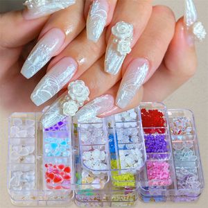 Decorazioni per nail art Mini cuore Fiore Fiocco Farfalla Forma Cambia colore Ornamenti in resina Accessori per manicure fatti a mano fai-da-te