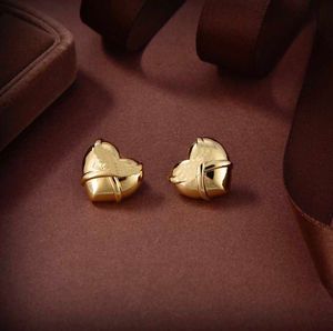 Fashion Stud Letter Studs Asymmetrical Earrings Pearl designer Jewelry Ladies copper alphanumeric text girls