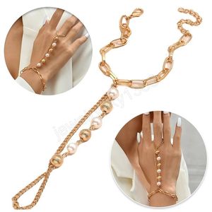 Boho Gold Hand Harness Chain Jewelry Pearl Link Chain Armband Anslutna fingerringarmband för kvinnor Charm Friendship Par Gift