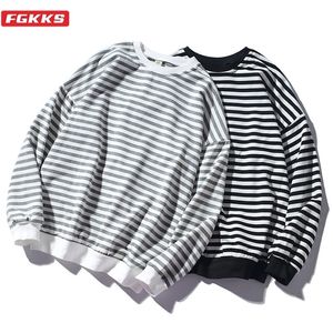 FGKKS TREND Marka Erkekler Stripe Sweatshirt Üstleri Erkek Moda Vahşi Rahat Hoodies O-Beck Sıradan Sweatshirts 201130