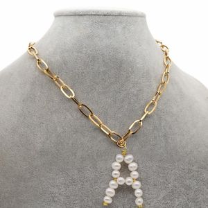 Naszyjniki wiszące warstwowy łańcuch Naszyjnik Złota Wyjęta biżuteria ze stali nierdzewnej dla kobiet słodkowodna barokowa perła ręcznie robiona litera A do Zpendan