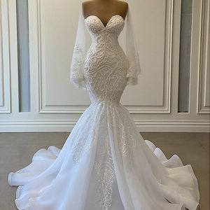 2022 Abiti da sposa eleganti a sirena bianca Abiti da sposa Perline Applique in pizzo Abito da matrimonio arabo nigeriano Robe De Mariee