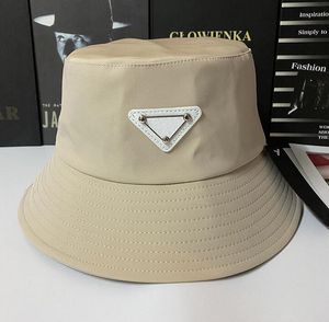 21SS 여름 버킷 모자 넓은 미묘한 모자 편지 만화 인쇄 유방 브랜드 Desinger 여자 남자 패션 클래식 나일론 가을 봄 피부 JASF