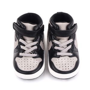 Sapatos infantis clássicos para recém-nascidos, primeiros caminhantes, infantis, antiderrapantes, para meninas, meninos, tênis esportivos para berço, bebês